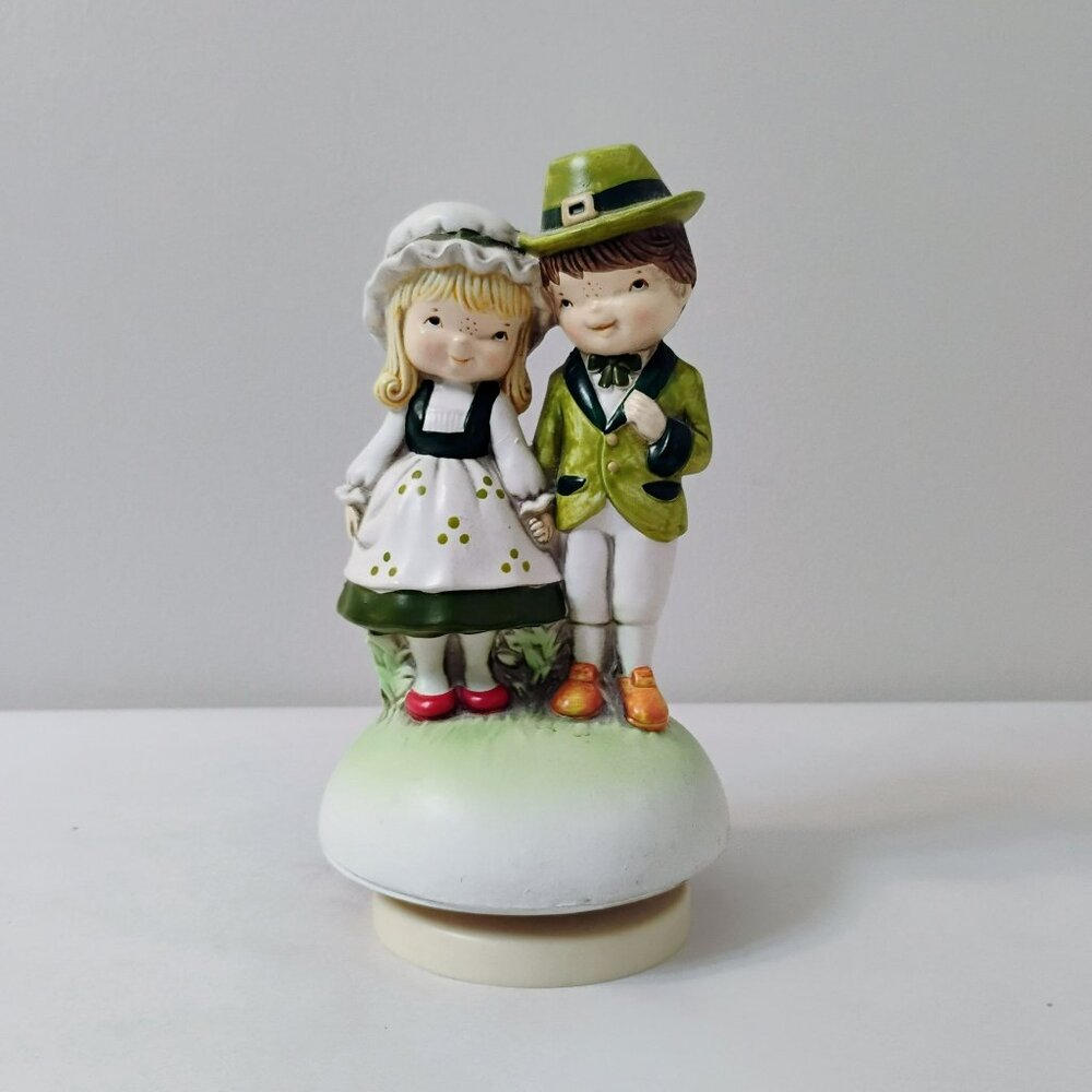 Vintage Sankyo Music Box 1970s Boy Girl Figurine Irish Children St Patrick's Day